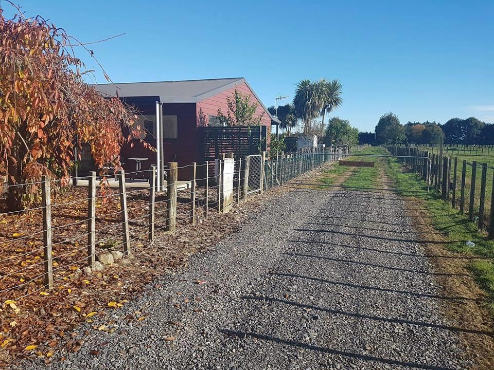 Lama Brown Quiet Rural Cottage Levin Exterior photo